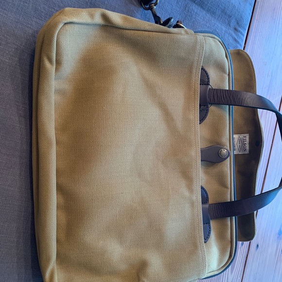 Filson tan briefcase, New without tags - Picture 8 of 16
